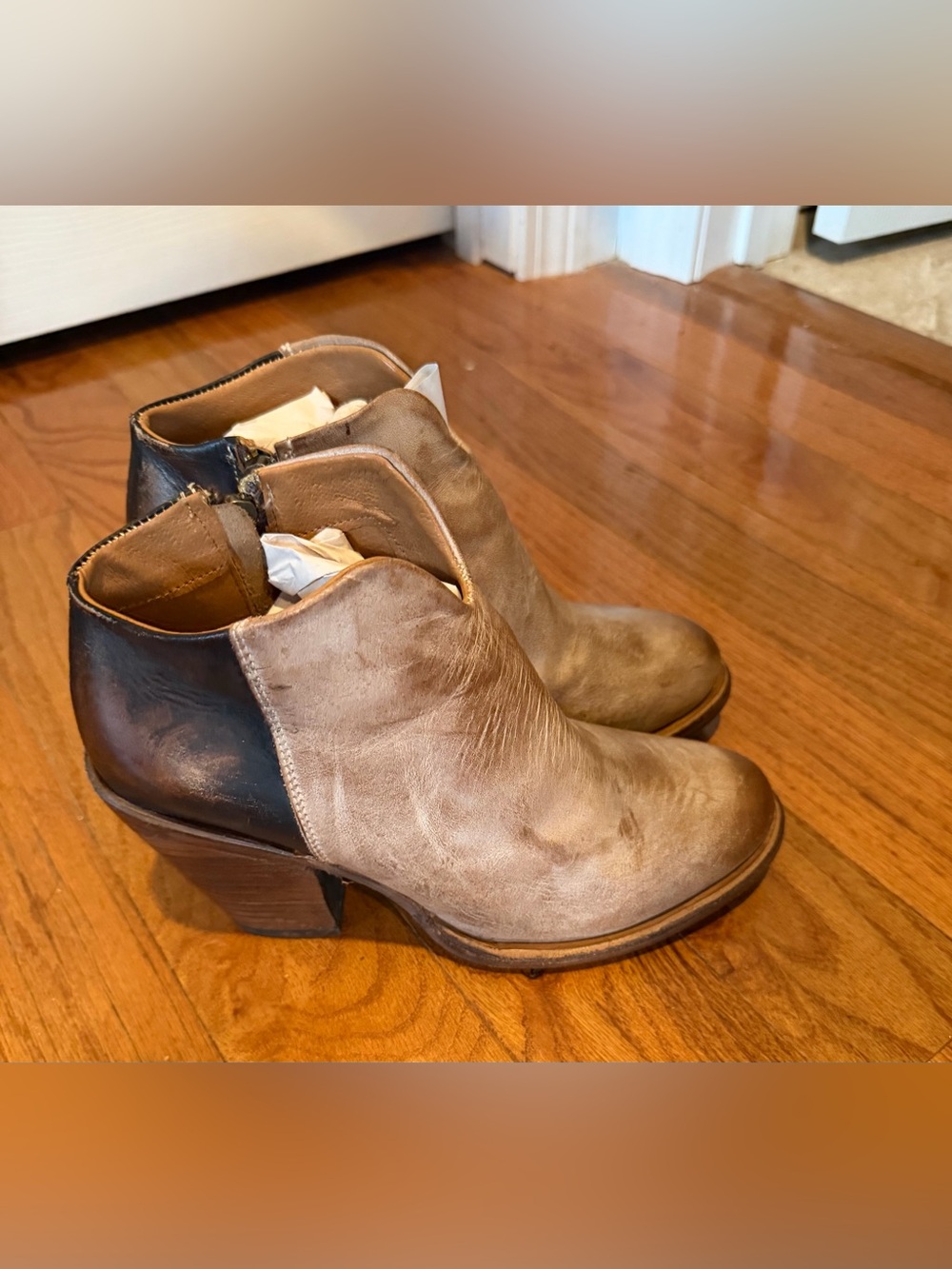 Freebird Detroit Women’s Two-Tone Leather Ankle Boot in Taupe and Dark Brown 8
